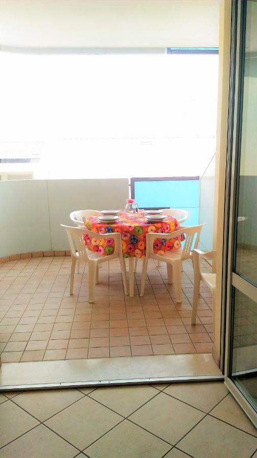 Green Holiday Wohnung Mit Schwimmbad Bibione Exterior foto