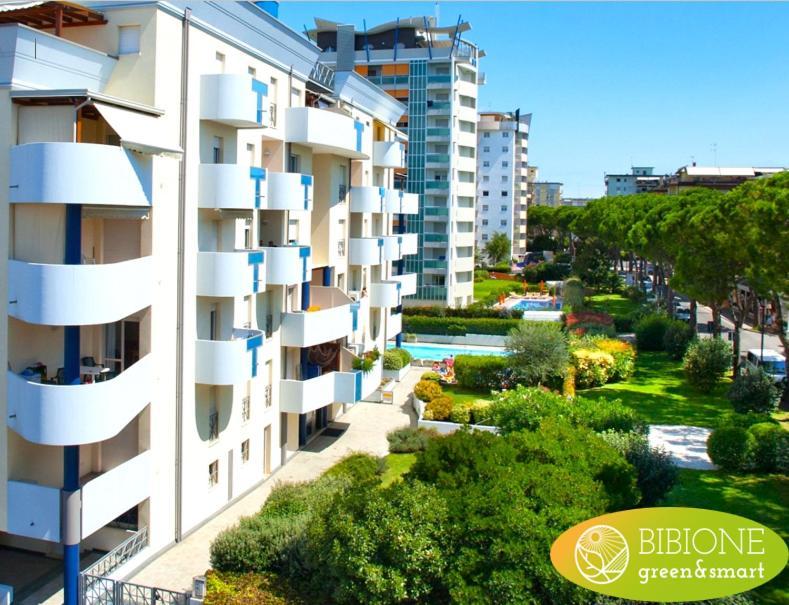Green Holiday Wohnung Mit Schwimmbad Bibione Exterior foto